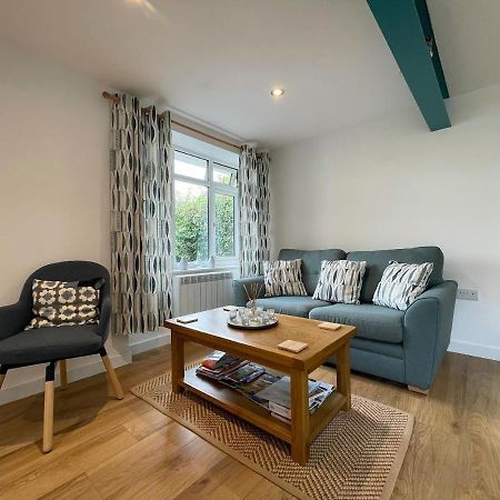 Lovely Ground Floor Apartment In Quiet Village Ексетър Екстериор снимка