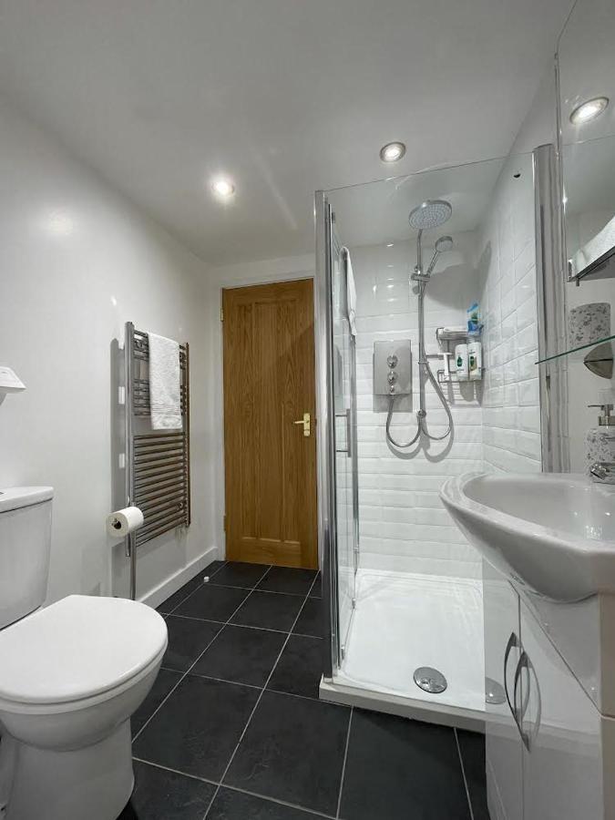 Lovely Ground Floor Apartment In Quiet Village Ексетър Екстериор снимка